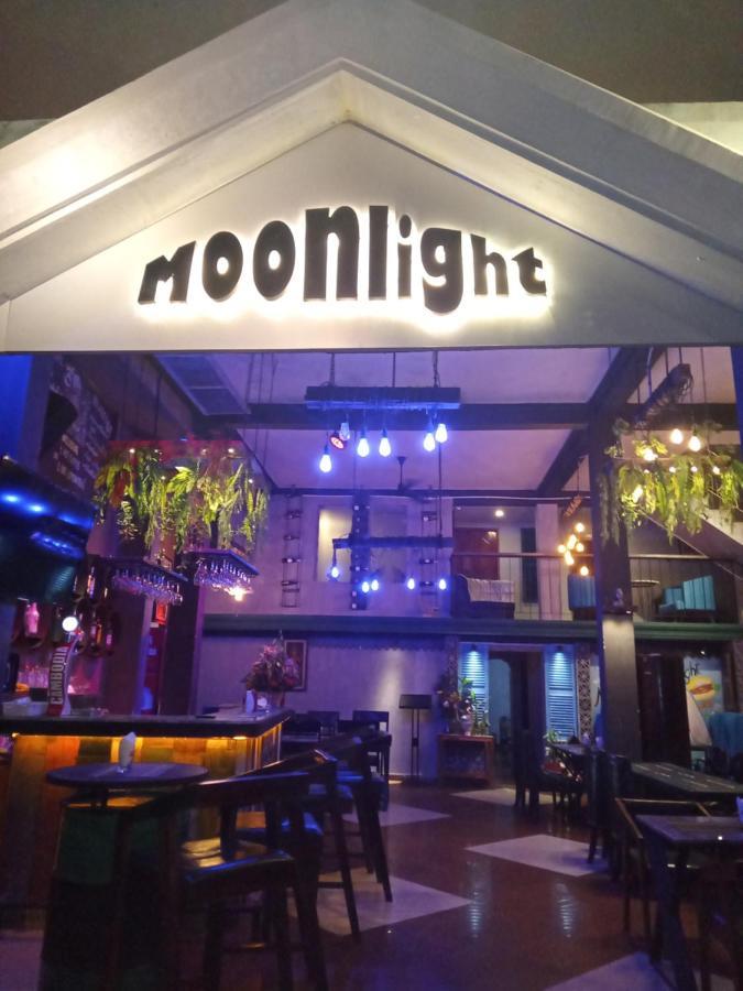 Moonlight Villa Phnom Penh Ngoại thất bức ảnh